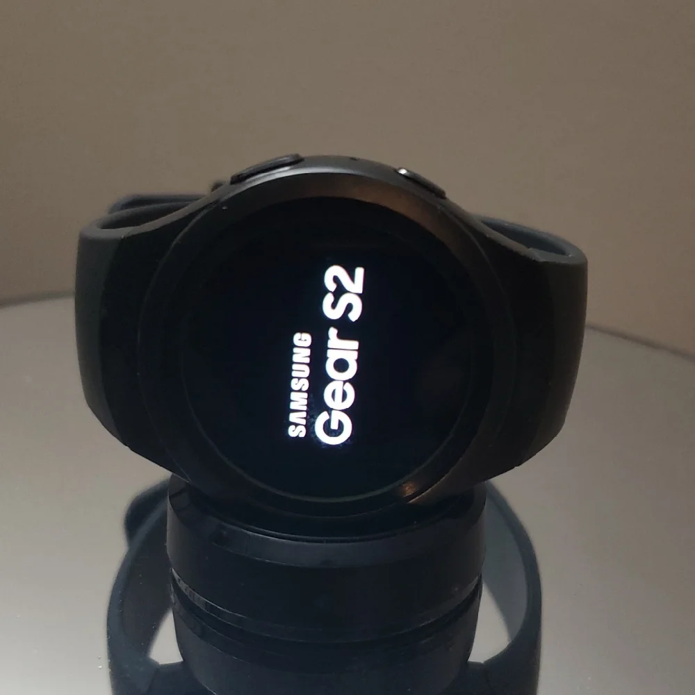 Samsung Gear S2 Smartwatch - Black